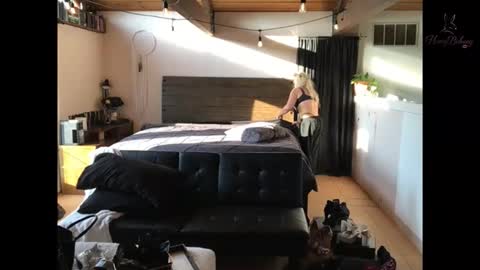 honeybuhnny online show from 04/03/26, 02:42