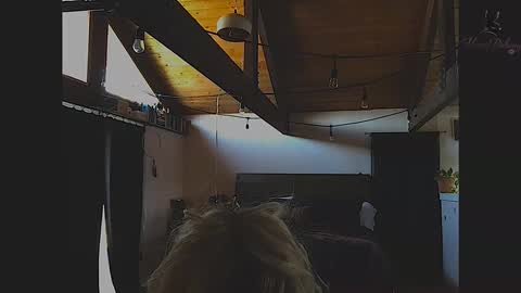 honeybuhnny online show from 04/21/26, 09:39