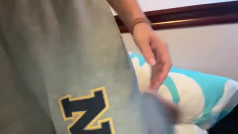 Snapshot of honeybun_z chatting on 10/07/25, 10:51 honeybun_z online show from 10/07/25, 10:51