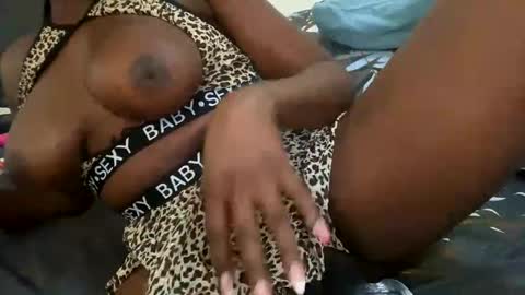 honeybunn22 online show from 12/07/24, 04:36