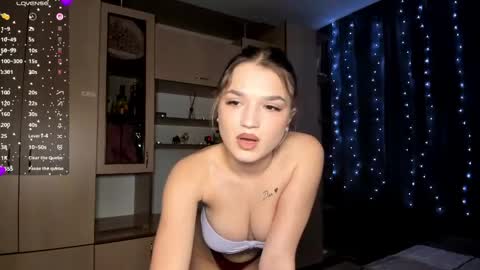 HoneyBunny  online show from 04/26/26, 07:11
