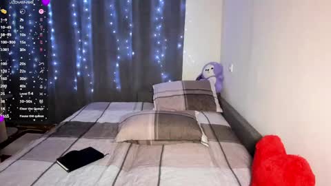 HoneyBunny  online show from 04/28/26, 07:30