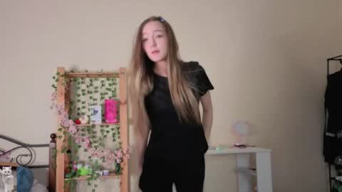 Masha online show from 04/18/26, 02:32