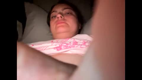 Snapshot of honeygirlox chatting on 10/29/25, 01:30 honeygirlox online show from 10/29/25, 01:30