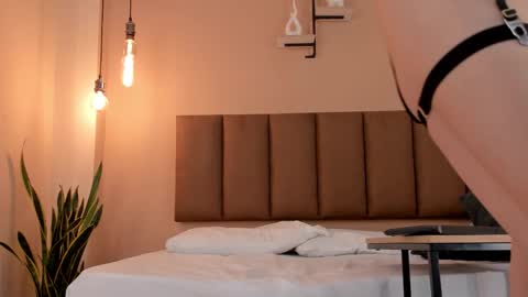 Snapshot of honeygray02 chatting on 11/29/25, 03:20 honeygray02 online show from 11/29/25, 03:20