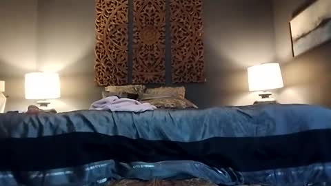 Honey online show from 12/07/24, 03:52