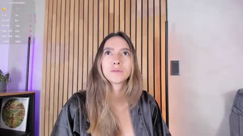 Snapshot of honeyhot69__ chatting on 01/19/25, 11:23 Sofia independent model online show from 01/19/25, 11:23