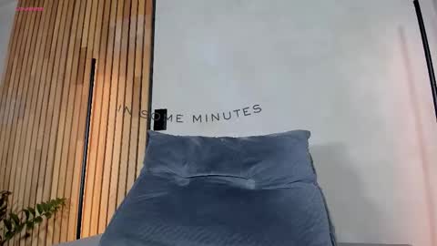 Sofia independent model online show from 11/16/25, 11:27