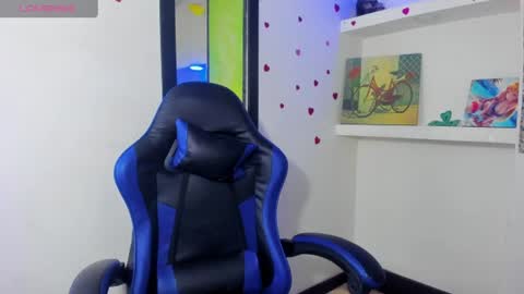Snapshot of honeyluxe_ chatting on 06/19/26, 08:23 HONEY LUXE online show from 06/19/26, 08:23
