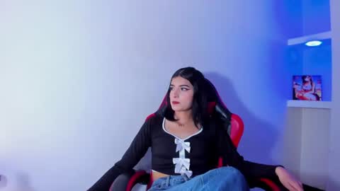Snapshot of honeyluxe_ chatting on 07/11/26, 07:27 HONEY LUXE online show from 07/11/26, 07:27