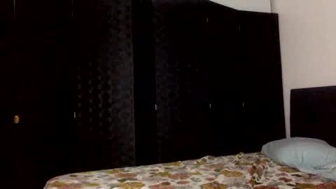 Snapshot of honeymagicxo chatting on 12/29/24, 06:14 honeymagicxo online show from 12/29/24, 06:14