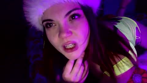 Snapshot of honeymagicxo chatting on 01/15/25, 05:50 honeymagicxo online show from 01/15/25, 05:50