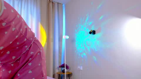 honeypetite_ online show from 04/24/26, 02:25