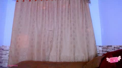 Victoria online show from 11/26/25, 11:44