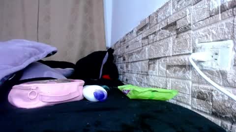 Victoria online show from 04/13/26, 09:37