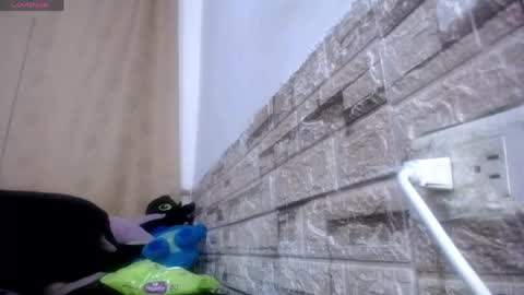 Victoria online show from 04/22/26, 08:06