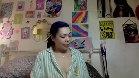 Snapshot of honeyruby chatting on 01/11/26, 06:46 Ruby Sparks online show from 01/11/26, 06:46