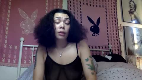 Snapshot of honeyruby chatting on 02/04/26, 04:02 Ruby Sparks online show from 02/04/26, 04:02