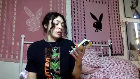 Snapshot of honeyruby chatting on 02/13/26, 02:02 Ruby Sparks online show from 02/13/26, 02:02