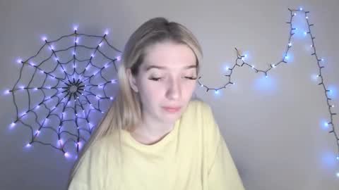 honeyveil online show from 12/02/25, 01:05