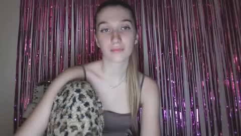 honeyveil online show from 02/25/26, 08:51