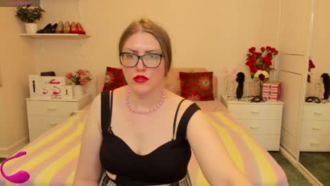Snapshot of honeywinexs chatting on 05/27/26, 02:58 honeywinexs online show from 05/27/26, 02:58