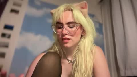 Emi Rose online show from 10/29/25, 06:15