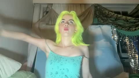 Emi Rose online show from 06/12/26, 04:00