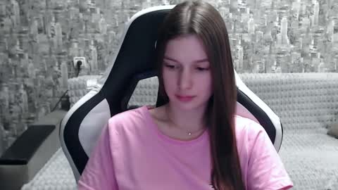 Nancy online show from 12/25/24, 02:13