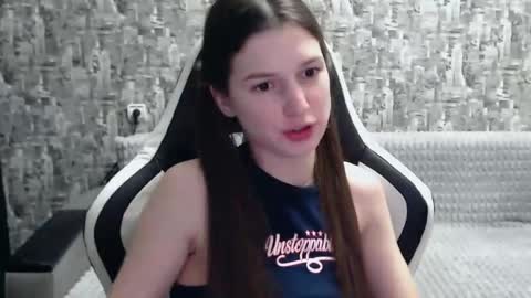 Nancy online show from 03/04/25, 06:29