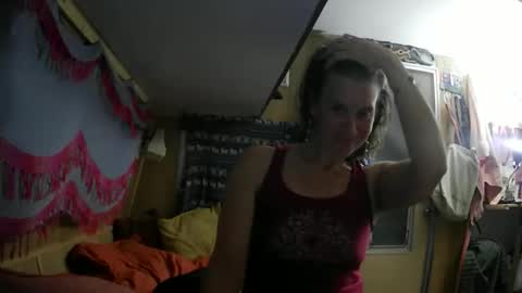 Snapshot of hoodoou chatting on 02/16/26, 03:13 hoodoou online show from 02/16/26, 03:13