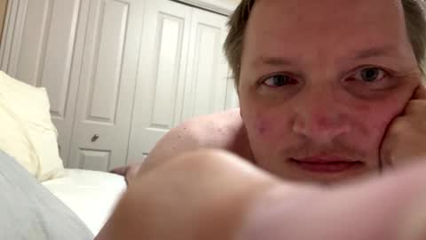 Snapshot of hoogguns chatting on 09/18/25, 11:34 Lets cum same time online show from 09/18/25, 11:34