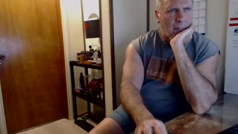 Snapshot of hoosierdadddy4u chatting on 07/12/26, 06:21 Jayson online show from 07/12/26, 06:21