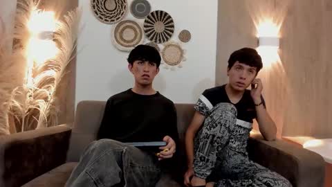 hoot_booys_ online show from 11/26/25, 07:59