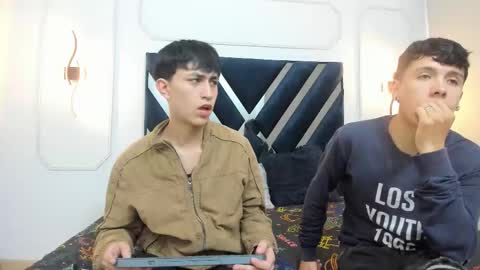 hoot_booys_ online show from 12/22/25, 11:29