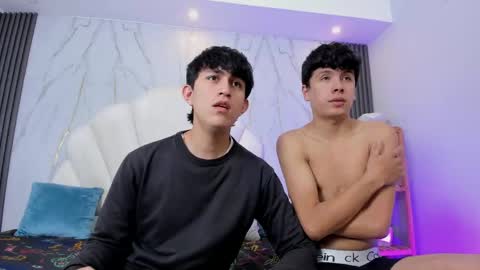 hoot_booys_ online show from 04/18/26, 08:53