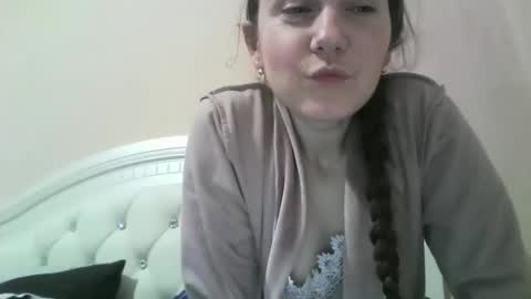 Snapshot of hootloove69 chatting on 11/21/25, 05:00 hootloove69 online show from 11/21/25, 05:00