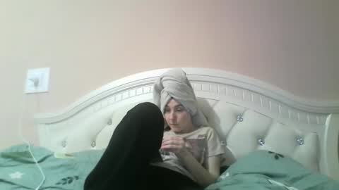 hootloove69 online show from 03/10/26, 06:13