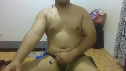 Snapshot of hopefulcub chatting on 12/17/24, 01:05 hopefulcub online show from 12/17/24, 01:05