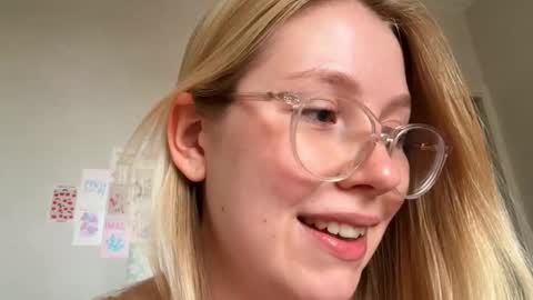 Audrey online show from 10/02/25, 02:29