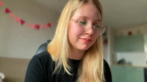 Audrey online show from 10/23/25, 03:28