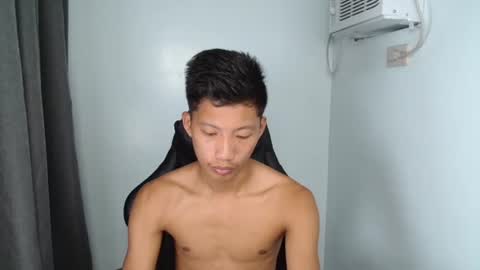 Snapshot of horny_asianmoreno chatting on 09/10/25, 02:44 ROGER online show from 09/10/25, 02:44