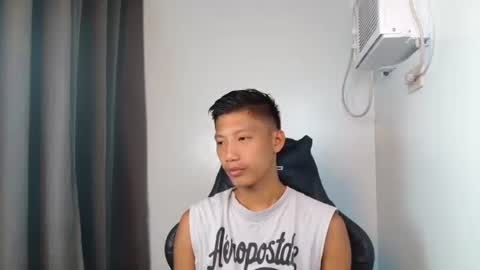 Snapshot of horny_asianmoreno chatting on 10/08/25, 11:08 ROGER online show from 10/08/25, 11:08
