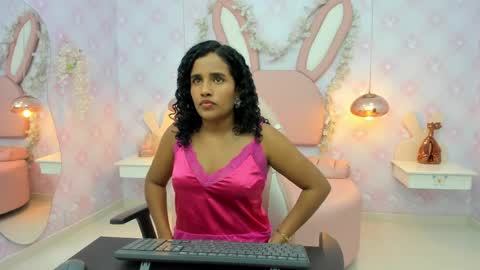 Horny Curls  online show from 05/17/26, 03:48