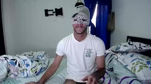 Snapshot of horny_dirty_bigcock chatting on 11/18/25, 09:19 BoyHornyDirty online show from 11/18/25, 09:19