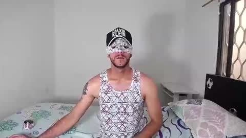 Snapshot of horny_dirty_bigcock chatting on 11/27/25, 10:01 BoyHornyDirty online show from 11/27/25, 10:01