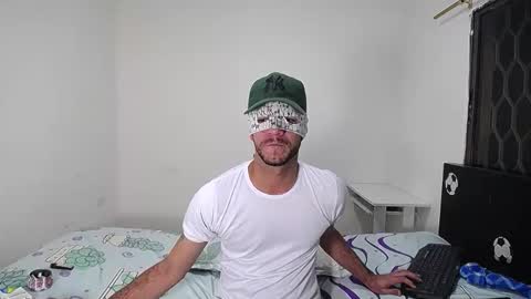 Snapshot of horny_dirty_bigcock chatting on 11/29/25, 03:31 BoyHornyDirty online show from 11/29/25, 03:31