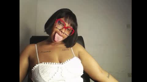 horny_ebonygirl_ online show from 04/23/26, 06:54