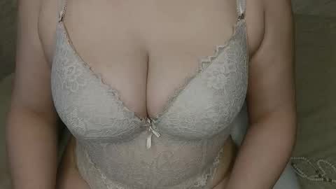 Snapshot of horny_emily1 chatting on 01/11/26, 05:45 call me emily online show from 01/11/26, 05:45