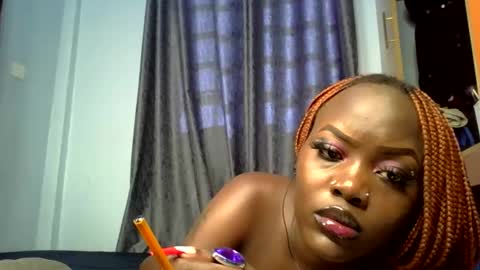 horny_lunah online show from 04/14/26, 06:19